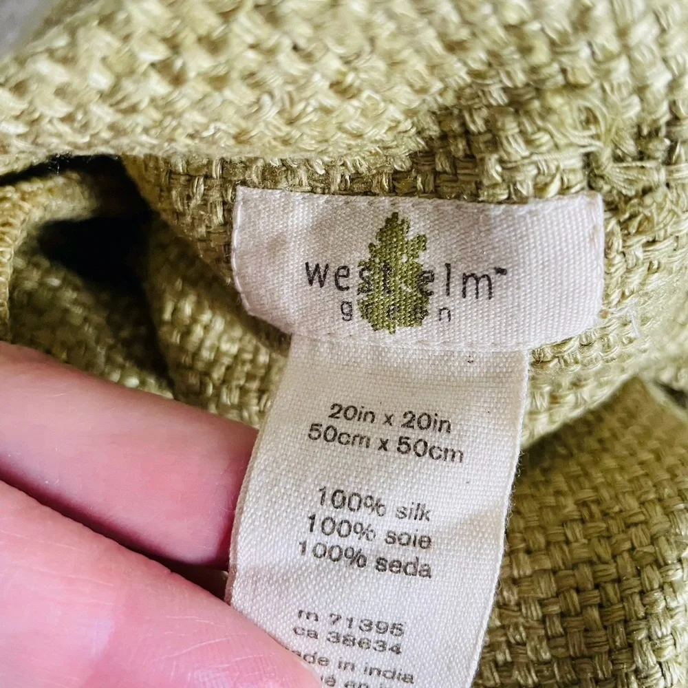 West Elm green 💯 woven silk pillow 20x20 with wood buttons FREE insert